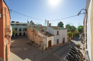 Casa a Tiana. Casa para reformar en el centro de tiana