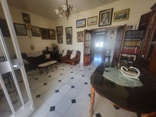 Flat in Rute. Piso blas