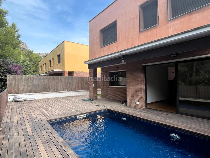 Foto 0fc304b3-ed99-4de4-9178-a872eaea1df0. Semi detached house with heating parking pool in les botigues de Sitges Sitges