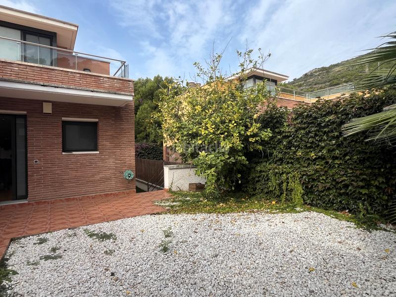 Foto 3f00ed0d-4e3e-41a7-906c-9d4415932a78. Reihenhaus mit heizung pool in les botigues de Sitges Sitges