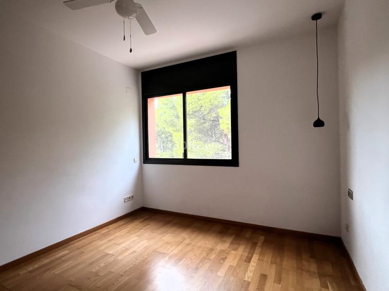 Foto 46dbe505-c763-4293-a72c-0ee11bcf056e. Reihenhaus mit heizung pool in les botigues de Sitges Sitges