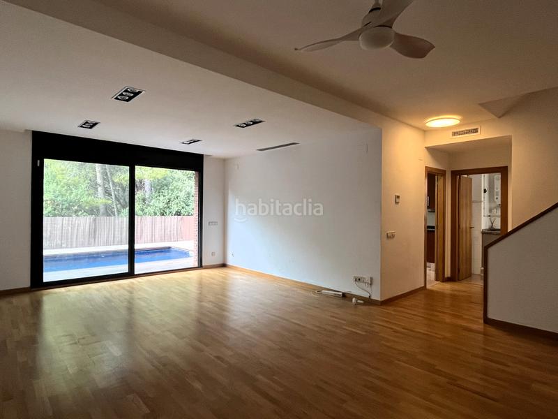 Foto 97e3a392-853b-4cce-b520-29cd14184b59. Reihenhaus mit heizung pool in les botigues de Sitges Sitges