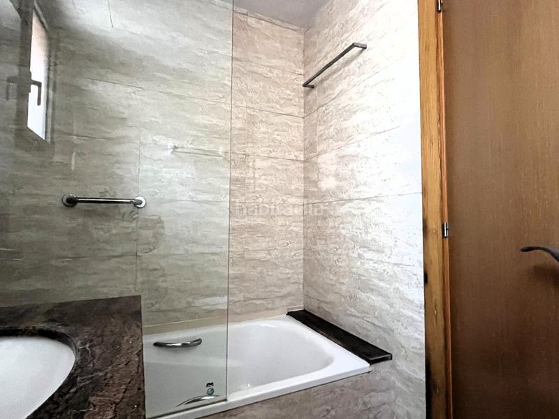 Foto c2cd2915-f5d6-448a-b159-2de3452cc857. Reihenhaus mit heizung pool in les botigues de Sitges Sitges