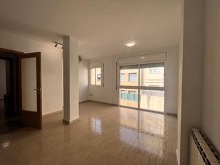 Attique à Carrer d'olesa de bonesvalls 5. Ático duplex, con terrazas amplias, aire acondicionado, ascensor