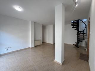 Àtic a Carrer d'olesa de bonesvalls 5. Ático duplex, con terrazas amplias, aire acondicionado, ascensor