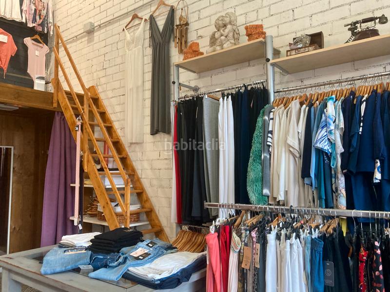 Foto be96addd-200c-48d4-b64d-932b439e8f31. Traspàs local comercial a rambla de pompeu fabra 83 a Gavà