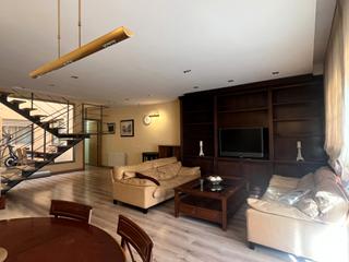 Maison jumelée à Carrer de les colomeres 84. Venta gavà centro, casa de diseño adosada, reforma integral y ac