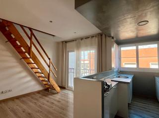 Piso en Carrer francesc pujols 14. Piso dplex reformado