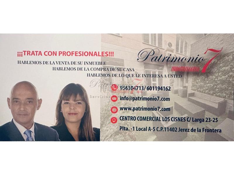 Foto d707a342-9fb1-48f0-ac57-2f599d25dd06. Casa  con local comercial en la calle larga !! en Jerez de la Frontera