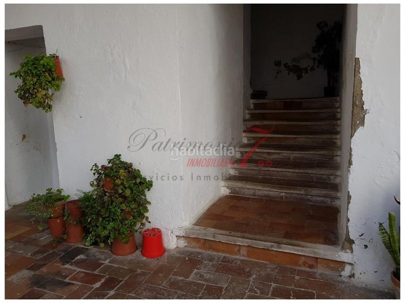 Foto e044e91b-7b8b-4d3c-8627-8bc1ecd6401e. Casa  36 habitaciones venta en Centro Jerez de la Frontera