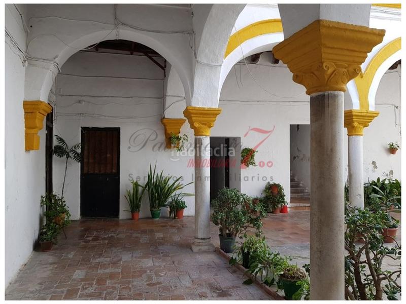 Foto fc855721-2a4c-4637-8355-9c2b4c8ff360. Casa  36 habitaciones venta en Centro Jerez de la Frontera