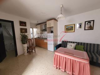 Maison  N/a. Casa en el centro con 8 viviendas y dos patios !!