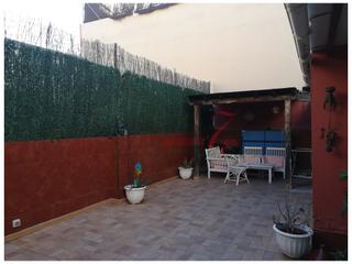 Appartamento in Madre de Dios. Pisazo en madre de dios con 50 metros de patio !!