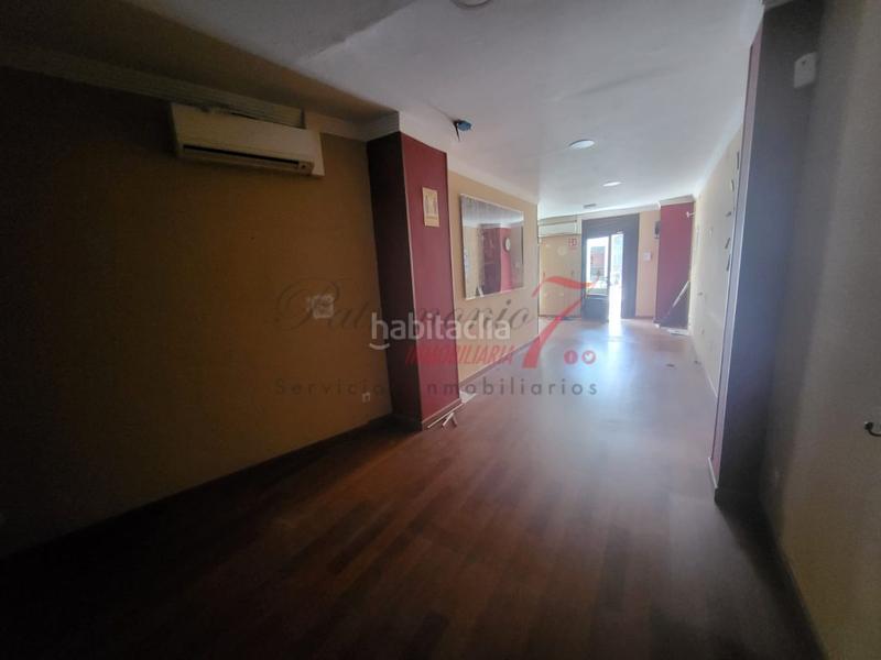 Foto 43b579a7-a181-4c5e-b99d-7314cd1f227d. Lloguer local comercial a Madre de Dios Jerez de la Frontera