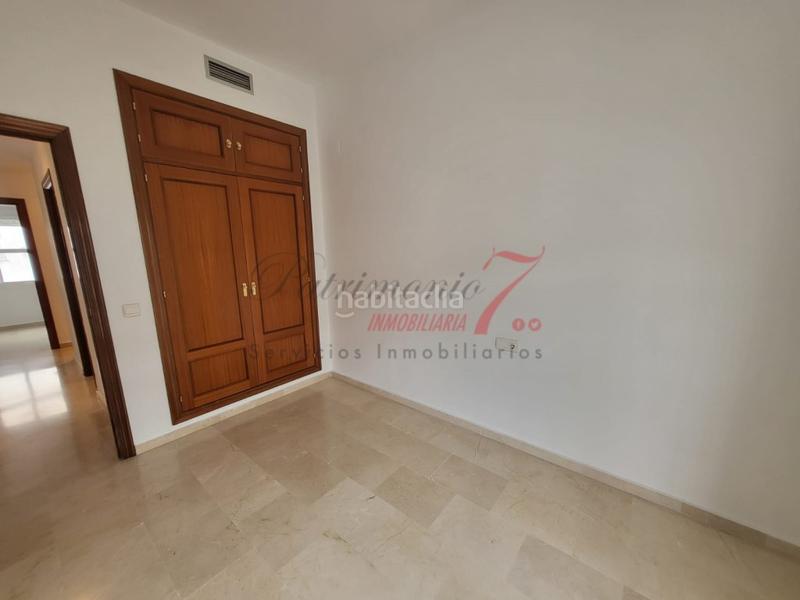 Foto c6470d60-26b8-46b5-9754-6ed1399a7cc1. Pis amb aparcament a Centro Jerez de la Frontera