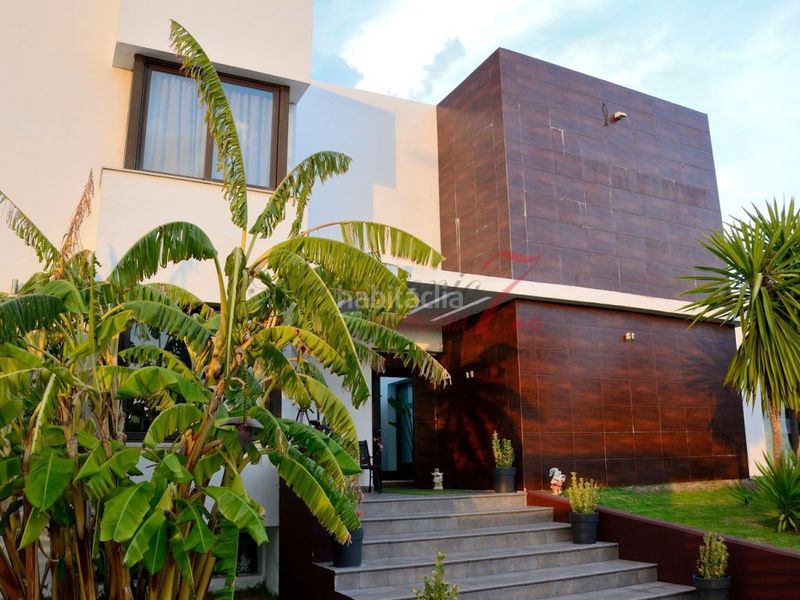 Foto 7f8baa31-7027-4d38-990e-ba891a1f1750. Casa amb aparcament piscina a El Rocío - La Milagrosa Jerez de la Frontera
