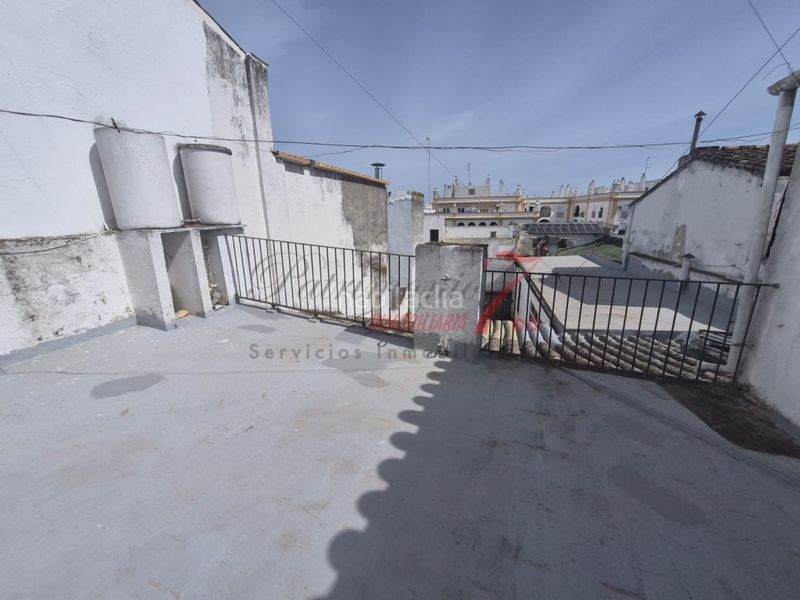 Foto e4e0dc9a-36ce-4f9e-a647-830303a055c9. Casa amb aparcament a Madre de Dios Jerez de la Frontera