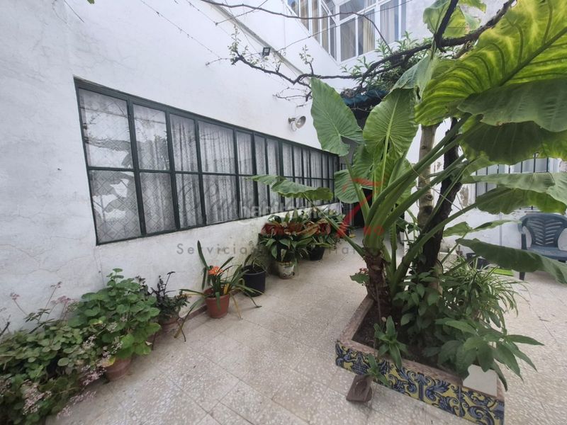 Foto ed5819cf-8f52-431e-9fa6-aad889e28932. Casa amb aparcament a Madre de Dios Jerez de la Frontera