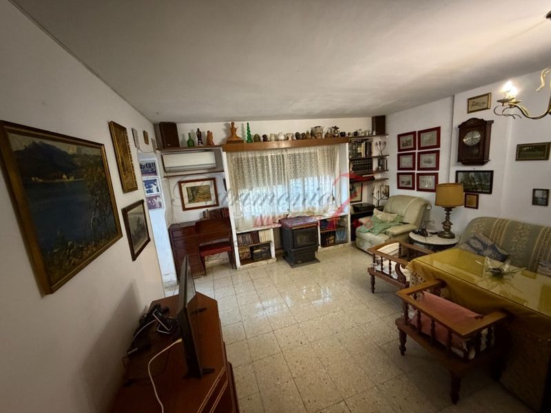 Foto f5f6a389-7b0b-4499-ac28-44defeccee2a. Pis a La Plata Jerez de la Frontera