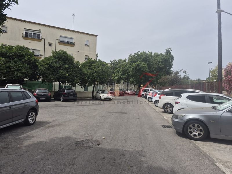 Foto e9ab72ef-fffd-45e3-b043-978a8a16546c. Pis amb aparcament a Plaza de Toros Jerez de la Frontera