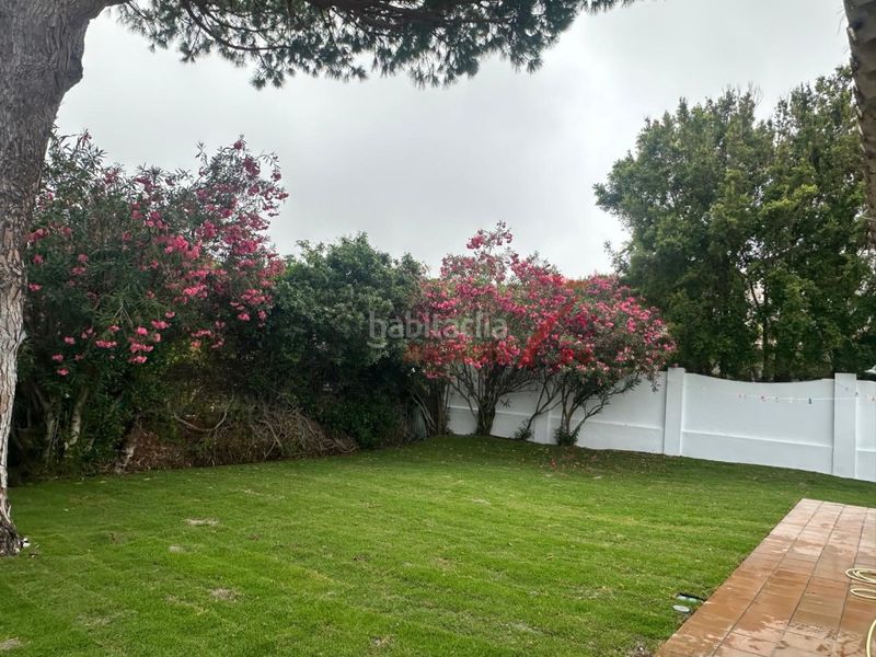 Foto 18e8b665-4b9e-42ff-a5e8-60a9c4d5ff4d. Affitto chalet con parcheggio in Vistahermosa Puerto de Santa María (El)