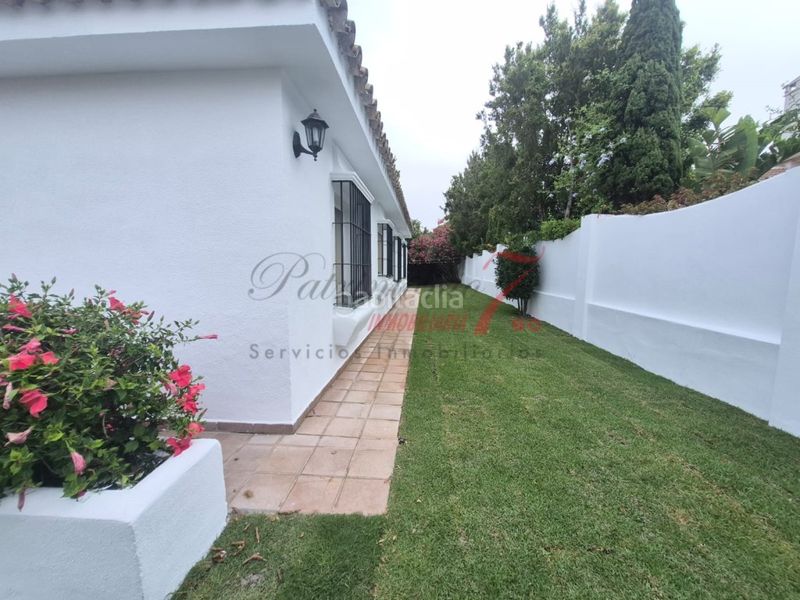 Foto 413d48f6-6f67-4426-9e49-6b72bdcf44c1. Affitto chalet con parcheggio in Vistahermosa Puerto de Santa María (El)