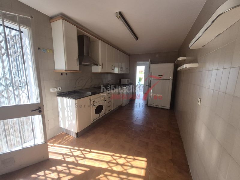 Foto 47a91665-549f-4289-a531-872867d31fd6. Affitto chalet con parcheggio in Vistahermosa Puerto de Santa María (El)
