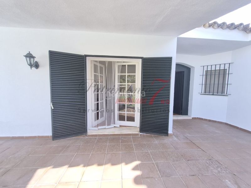 Foto 93840d04-cdbf-47be-90c2-e800f8ba52dc. Affitto chalet con parcheggio in Vistahermosa Puerto de Santa María (El)