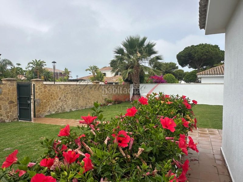 Foto ad651bc9-446b-4dd0-b927-a182c251ae05. Affitto chalet con parcheggio in Vistahermosa Puerto de Santa María (El)