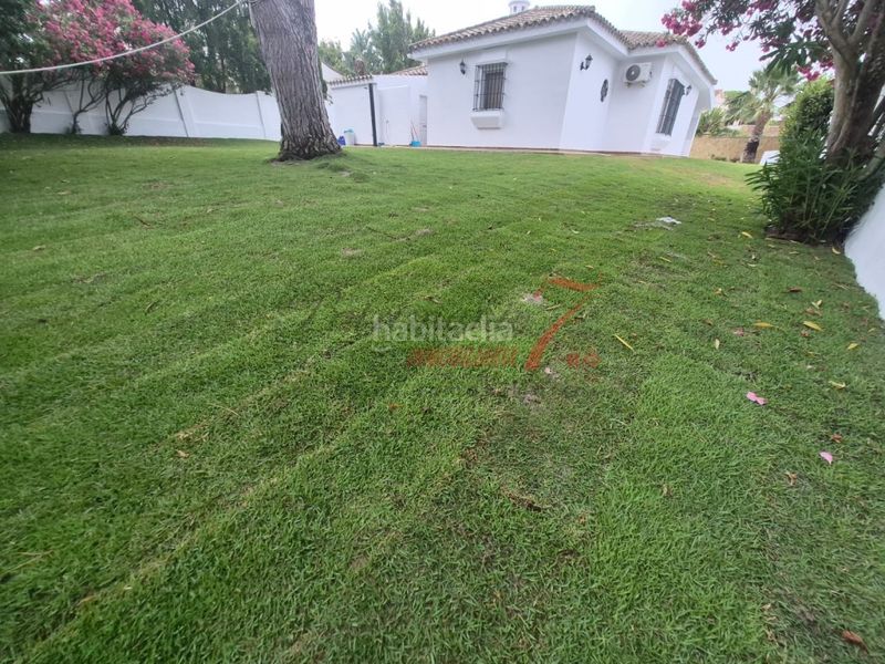 Foto f18e46b5-e909-4990-98b5-0b3011afdfc7. Affitto chalet con parcheggio in Vistahermosa Puerto de Santa María (El)