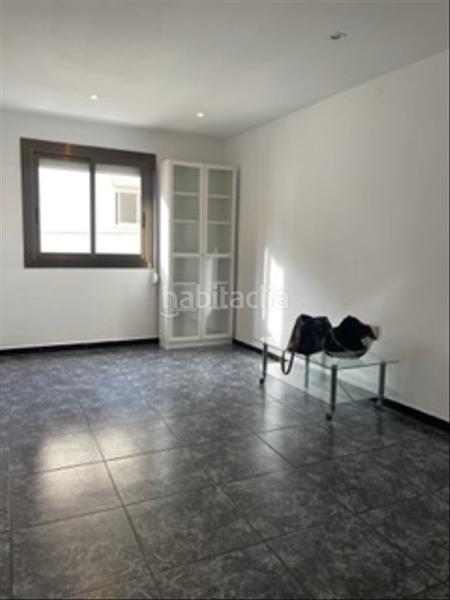 Foto 02d7ffbd-ef56-4794-aaf6-11067718fe40. Appartamento in carrer de santiago rusiñol 19 in Singuerlín Santa Coloma de Gramenet