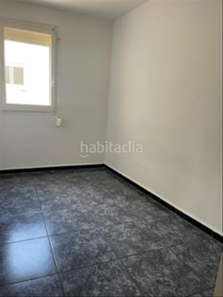 Foto eae5d6ba-60de-4435-9c8b-21eb4fbf4491. Appartamento in carrer de santiago rusiñol 19 in Singuerlín Santa Coloma de Gramenet