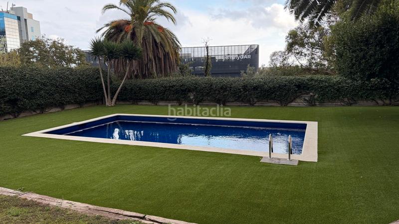 Foto 1d00bb19-a2c2-4bf3-87f8-0496c0c78ed3. Penthouse with parking pool in Centre Esplugues de Llobregat