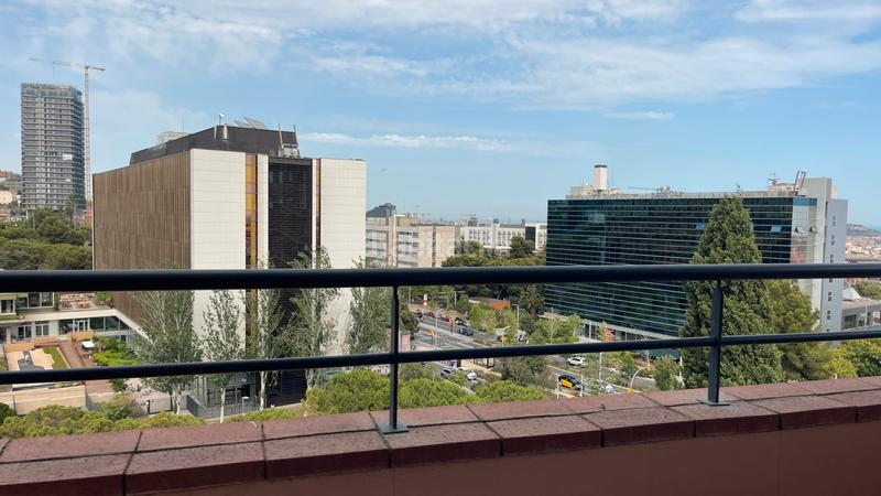 Foto 2b0c6c53-761e-4803-a6b9-e789c92aa78a. Penthouse with parking pool in Centre Esplugues de Llobregat