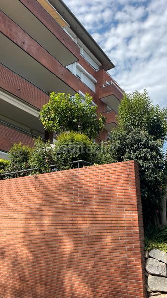 Foto 2b19a80c-ba13-40d1-95bb-fa1cf97b05d4. Penthouse with parking pool in Centre Esplugues de Llobregat