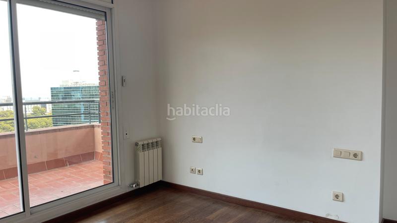 Foto 6bd4161b-8bf4-4476-b292-f28a1caec34b. Penthouse with parking pool in Centre Esplugues de Llobregat