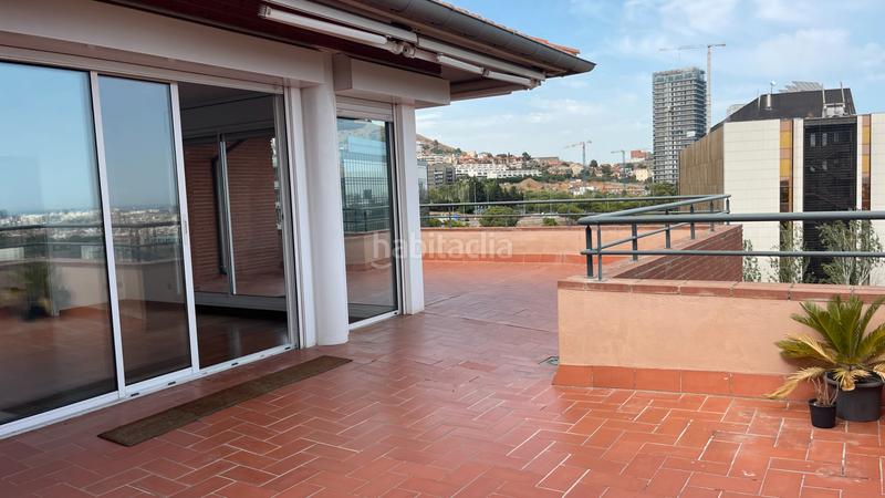 Foto 981c79fa-8919-476e-9875-6919f0091442. Penthouse with parking pool in Centre Esplugues de Llobregat
