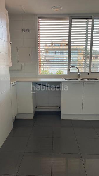 Foto b50cb371-0ce5-433c-a555-c7e4d3b7d6e8. Penthouse with parking pool in Centre Esplugues de Llobregat