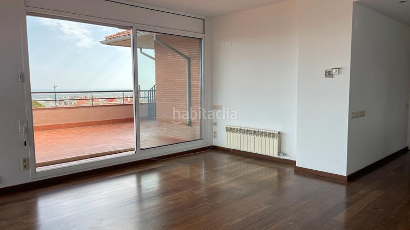 Foto b66803fe-a307-4369-99a6-4272c9f5b59f. Penthouse with parking pool in Centre Esplugues de Llobregat