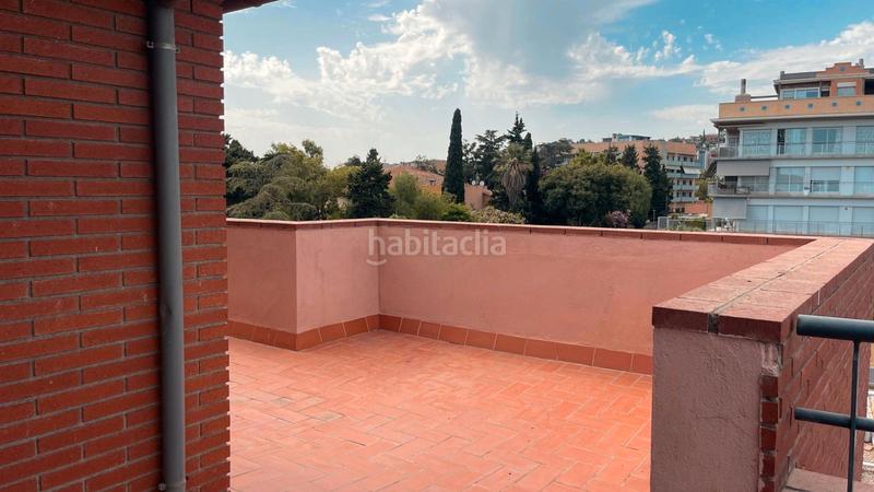 Foto bf609245-f0bb-4c5b-b569-54635bf06d68. Penthouse with parking pool in Centre Esplugues de Llobregat