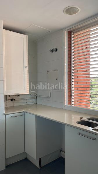 Foto c359464a-db62-465b-b02b-6d3514cbf73c. Penthouse with parking pool in Centre Esplugues de Llobregat