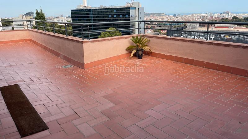 Foto e6f748a1-8e5b-47db-bb3e-4a778659a928. Penthouse with parking pool in Centre Esplugues de Llobregat
