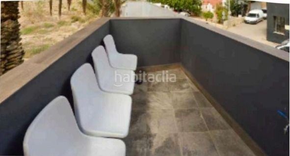 Foto 8ca4b9fb-6134-4300-a0c7-1026e1e7b188. Casa adossada amb xemeneia a Orihuela ciudad Orihuela