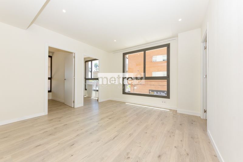 Foto a80cd8bd-aaa4-49ef-a242-97d3c2373581. Rent office space with heating parking in Centre Mataró