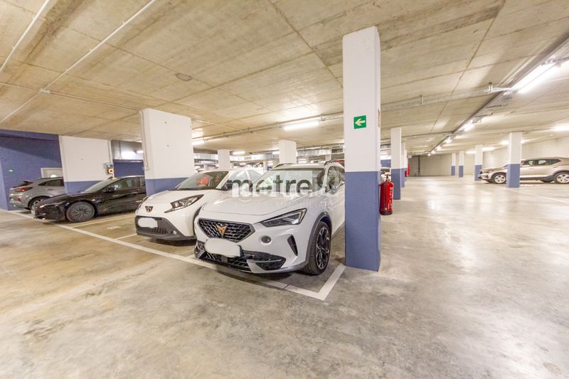 Foto cecb96ea-36cb-4f63-af49-ae4a2c8396fd. Rent office space with heating parking in Centre Mataró