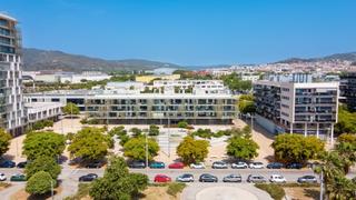 Local Comercial  Passeig de marina. ?? local comercial en planta baja – primera línea de mar en el r