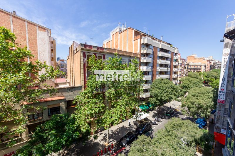 Foto 52c8c37f-dd73-4673-9179-f2212d4a9cce. Pis amb calefacció aparcament a Sant Antoni Barcelona