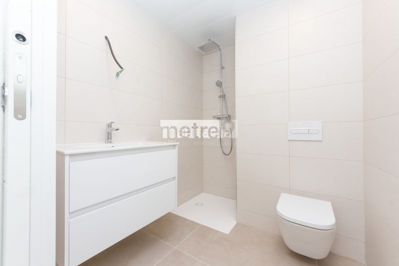 Foto 2bdf0be2-d929-4b37-832d-dae519e626ab. Flat with heating parking pool in Eixample Mataró