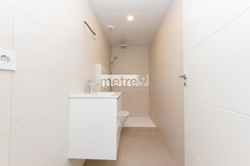 Foto ac9d220d-ad12-4462-8175-59ba1c27a73c. Flat with heating parking pool in Eixample Mataró