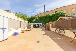Lloguer Pis  Carrer borrell. ¡planta baja con gran terraza privada y parking!
